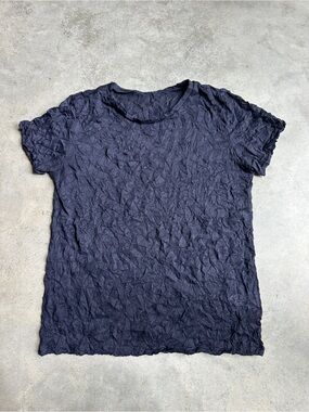 Issey Miyake Navy Crinkled Short-Sleeve Top